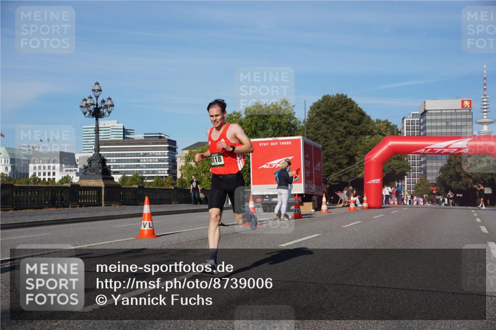 07.09.2025 - BARMER Alsterlauf Yannick Fuchs http://msf.ph/oto/8739006 07.09.2025 09:25:55 Laufen 118 meine-sportfotos.de