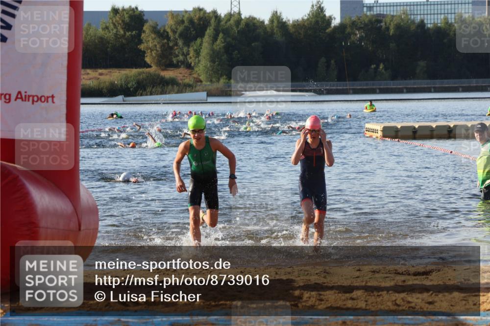07.09.2025 - 19. Norderstedt Triathlon Luisa Fischer http://msf.ph/oto/8739016 07.09.2025 09:28:26 Schwimmen 553, 557, 633 meine-sportfotos.de