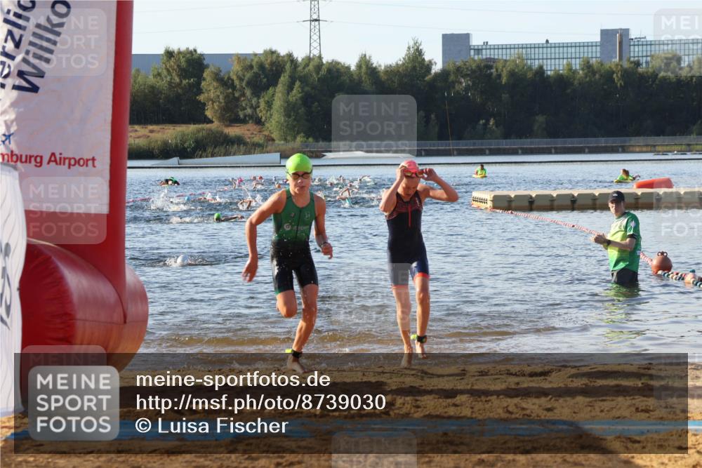 07.09.2025 - 19. Norderstedt Triathlon Luisa Fischer http://msf.ph/oto/8739030 07.09.2025 09:28:27 Schwimmen 553, 557, 633 meine-sportfotos.de