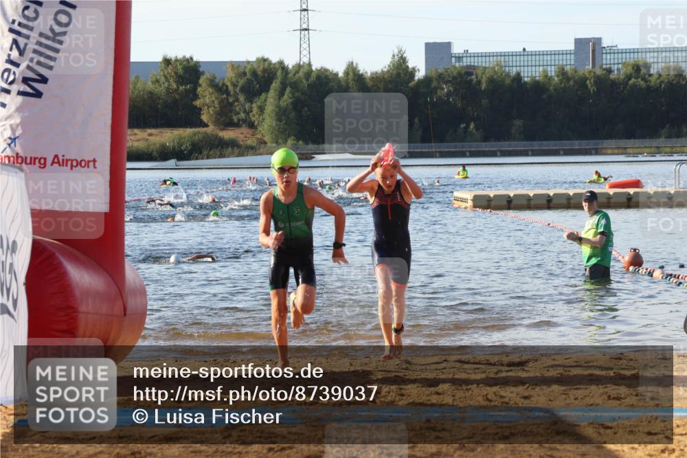 07.09.2025 - 19. Norderstedt Triathlon Luisa Fischer http://msf.ph/oto/8739037 07.09.2025 09:28:27 Schwimmen 553, 557, 633 meine-sportfotos.de