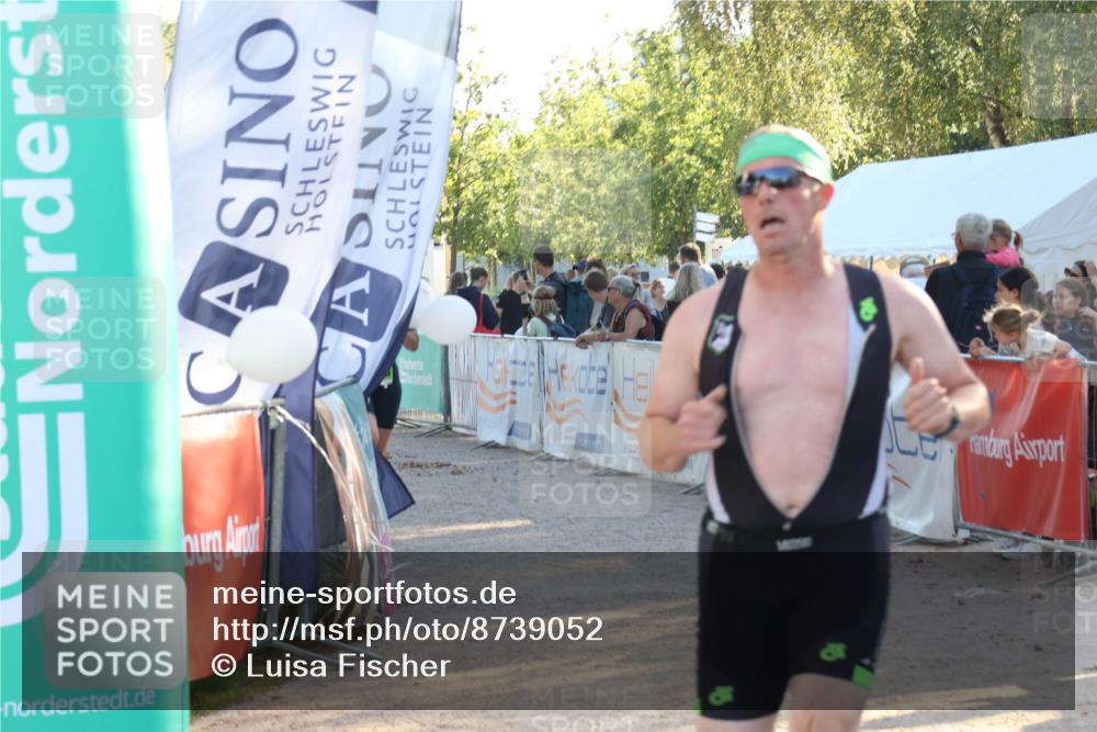 07.09.2025 - 19. Norderstedt Triathlon Luisa Fischer http://msf.ph/oto/8739052 07.09.2025 16:49:17 Ziel 1053, 1103, 1497, 1551 meine-sportfotos.de