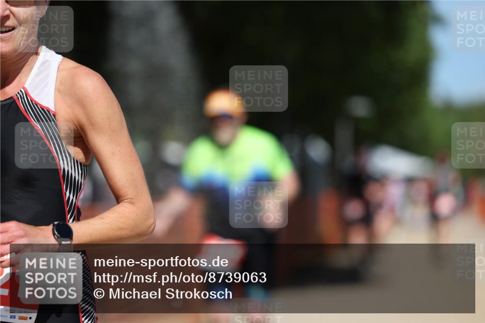 07.09.2025 - 19. Norderstedt Triathlon Michael Strokosch http://msf.ph/oto/8739063 07.09.2025 13:05:52 Laufen 288, 1221, 1237, 1260, 1296, 1321 meine-sportfotos.de
