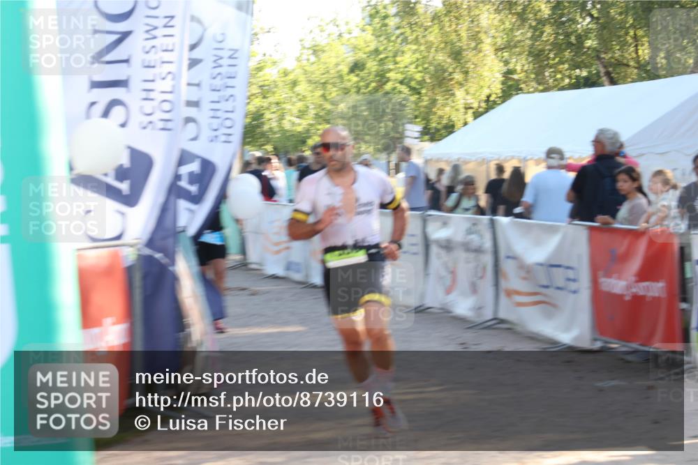 07.09.2025 - 19. Norderstedt Triathlon Luisa Fischer http://msf.ph/oto/8739116 07.09.2025 16:49:23 Ziel 387, 1053, 1551, 1588 meine-sportfotos.de