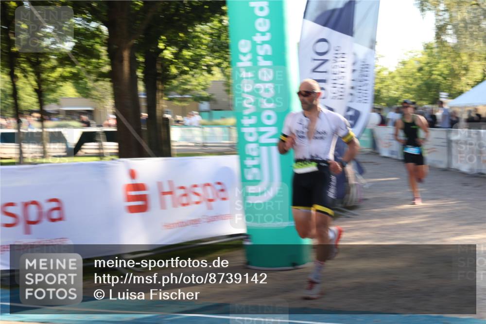 07.09.2025 - 19. Norderstedt Triathlon Luisa Fischer http://msf.ph/oto/8739142 07.09.2025 16:49:25 Ziel 387, 1053, 1588 meine-sportfotos.de