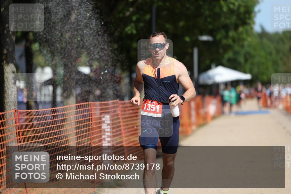 07.09.2025 - 19. Norderstedt Triathlon Michael Strokosch http://msf.ph/oto/8739178 07.09.2025 12:29:39 Laufen 186, 1350, 1351 meine-sportfotos.de