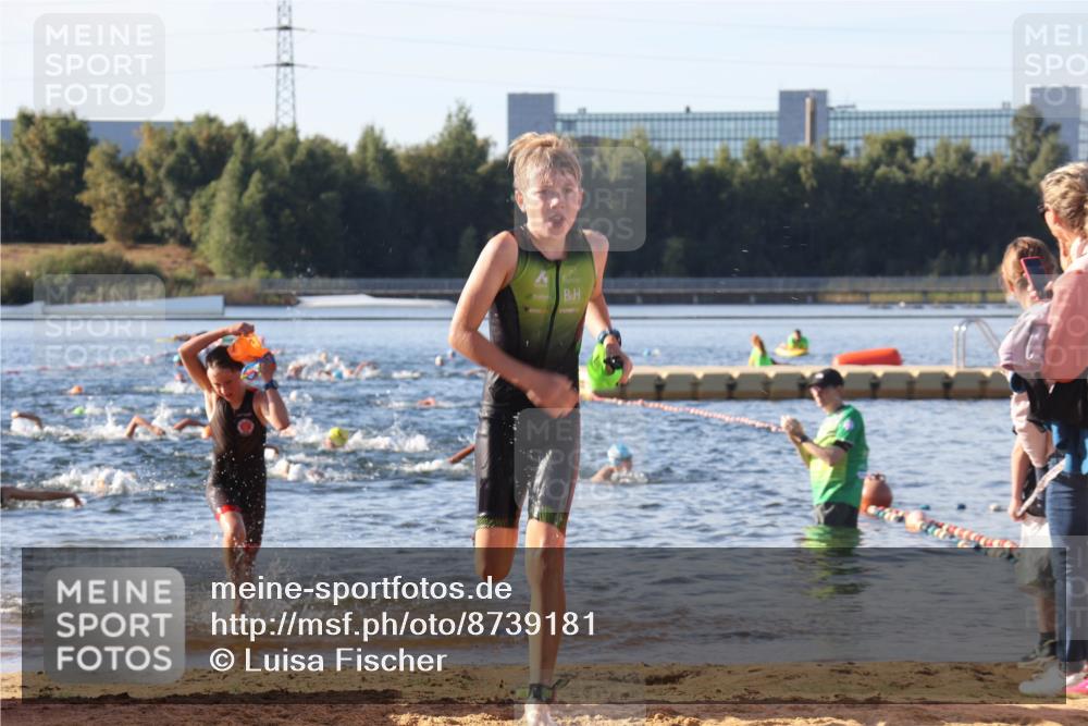 07.09.2025 - 19. Norderstedt Triathlon Luisa Fischer http://msf.ph/oto/8739181 07.09.2025 09:29:07 Schwimmen 586, 594, 600 meine-sportfotos.de