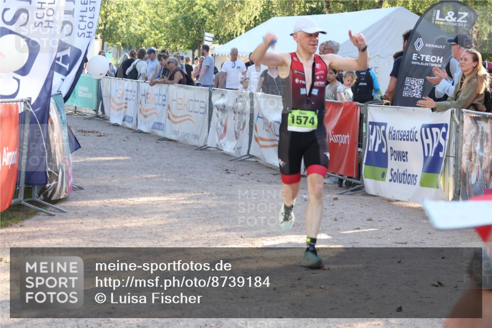 07.09.2025 - 19. Norderstedt Triathlon Luisa Fischer http://msf.ph/oto/8739184 07.09.2025 16:49:37 Ziel 1574 meine-sportfotos.de