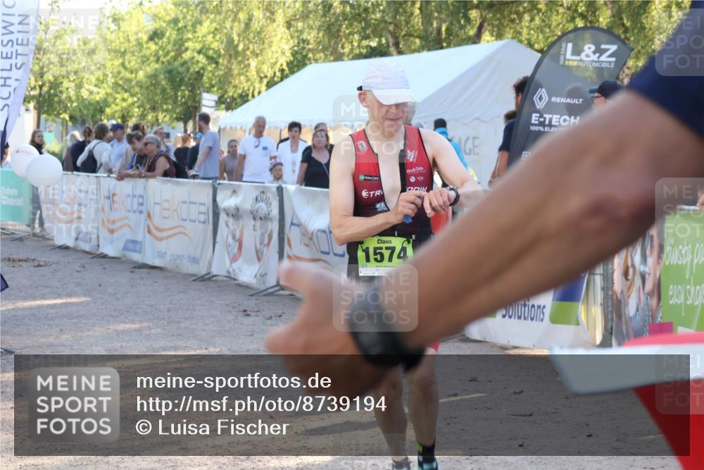 07.09.2025 - 19. Norderstedt Triathlon Luisa Fischer http://msf.ph/oto/8739194 07.09.2025 16:49:38 Ziel 1574 meine-sportfotos.de