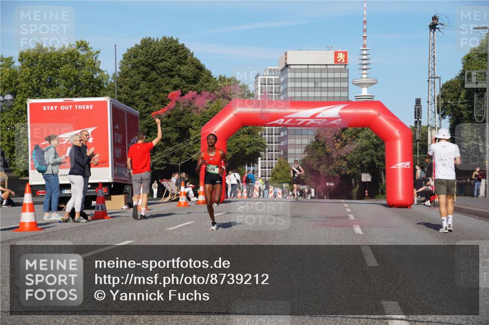 07.09.2025 - BARMER Alsterlauf Yannick Fuchs http://msf.ph/oto/8739212 07.09.2025 09:26:03 Laufen 29 meine-sportfotos.de