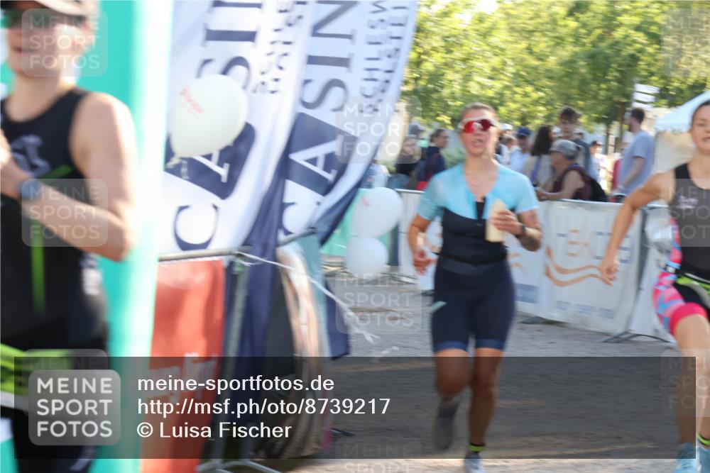 07.09.2025 - 19. Norderstedt Triathlon Luisa Fischer http://msf.ph/oto/8739217 07.09.2025 16:50:09 Ziel 1058, 1096, 1607 meine-sportfotos.de