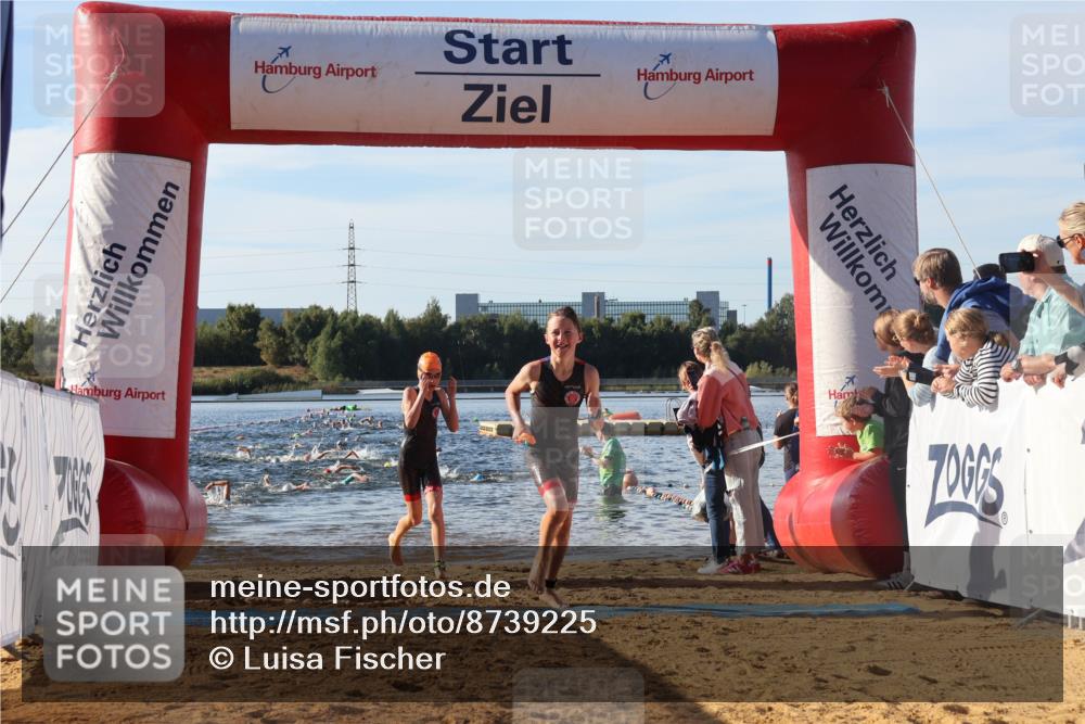 07.09.2025 - 19. Norderstedt Triathlon Luisa Fischer http://msf.ph/oto/8739225 07.09.2025 09:29:11 Schwimmen 586, 594, 600 meine-sportfotos.de