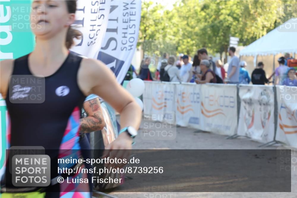 07.09.2025 - 19. Norderstedt Triathlon Luisa Fischer http://msf.ph/oto/8739256 07.09.2025 16:50:10 Ziel 1058, 1096, 1607 meine-sportfotos.de