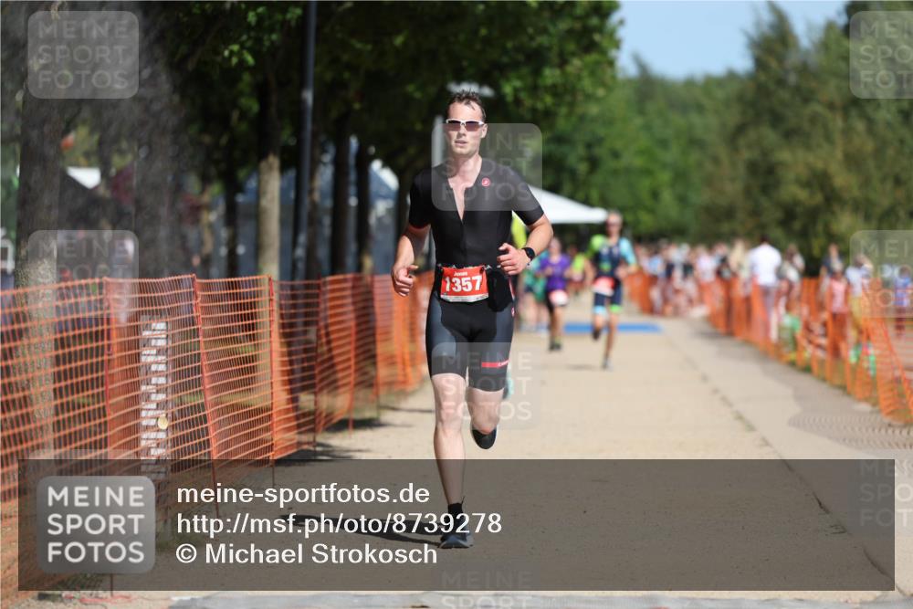 07.09.2025 - 19. Norderstedt Triathlon Michael Strokosch http://msf.ph/oto/8739278 07.09.2025 12:29:58 Laufen 279, 1357 meine-sportfotos.de