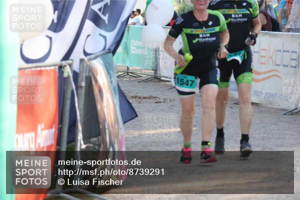 07.09.2025 - 19. Norderstedt Triathlon Luisa Fischer http://msf.ph/oto/8739291 07.09.2025 16:50:43 Ziel 1524, 1547 meine-sportfotos.de
