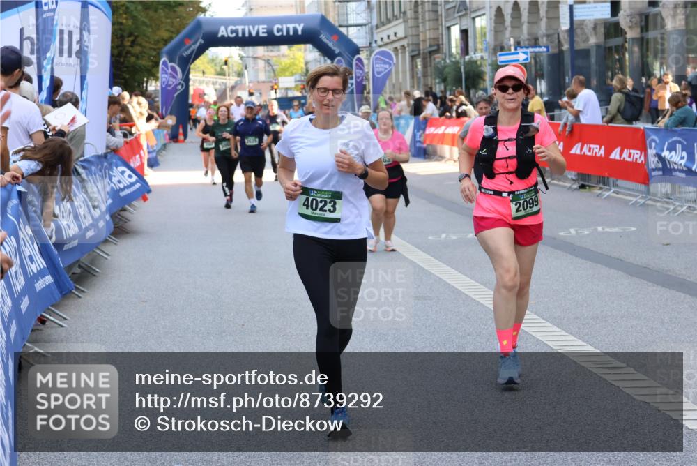 07.09.2025 - BARMER Alsterlauf Strokosch-Dieckow http://msf.ph/oto/8739292 07.09.2025 10:18:53 Ziel 2024, 2189, 2725, 3291, 3292, 3399, 3400, 3581, 3882, 4060, 4207, 4284, 4390, 4410, 4438, 4459, 5622, 5706, 5712 meine-sportfotos.de