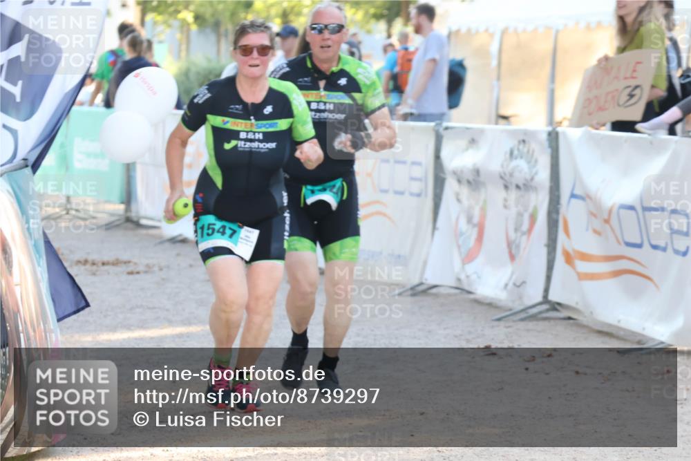 07.09.2025 - 19. Norderstedt Triathlon Luisa Fischer http://msf.ph/oto/8739297 07.09.2025 16:50:43 Ziel 1524, 1547 meine-sportfotos.de