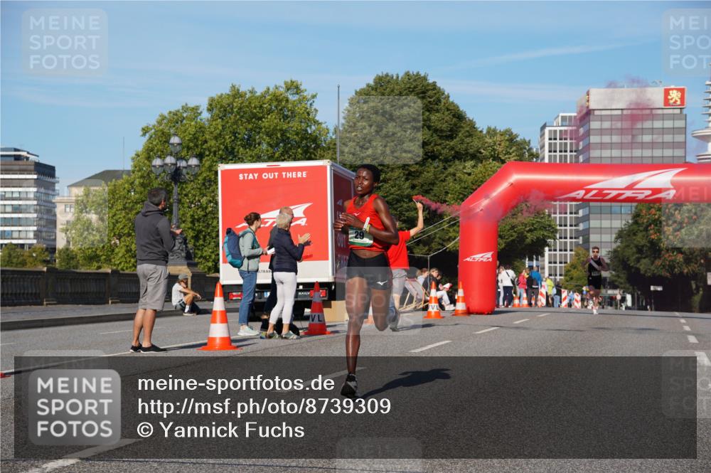 07.09.2025 - BARMER Alsterlauf Yannick Fuchs http://msf.ph/oto/8739309 07.09.2025 09:26:04 Laufen 29 meine-sportfotos.de
