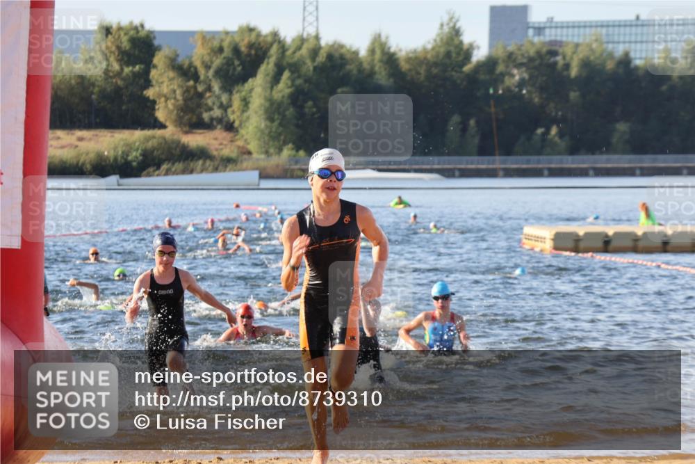 07.09.2025 - 19. Norderstedt Triathlon Luisa Fischer http://msf.ph/oto/8739310 07.09.2025 09:29:19 Schwimmen 562, 570, 586, 594, 600, 604, 613 meine-sportfotos.de