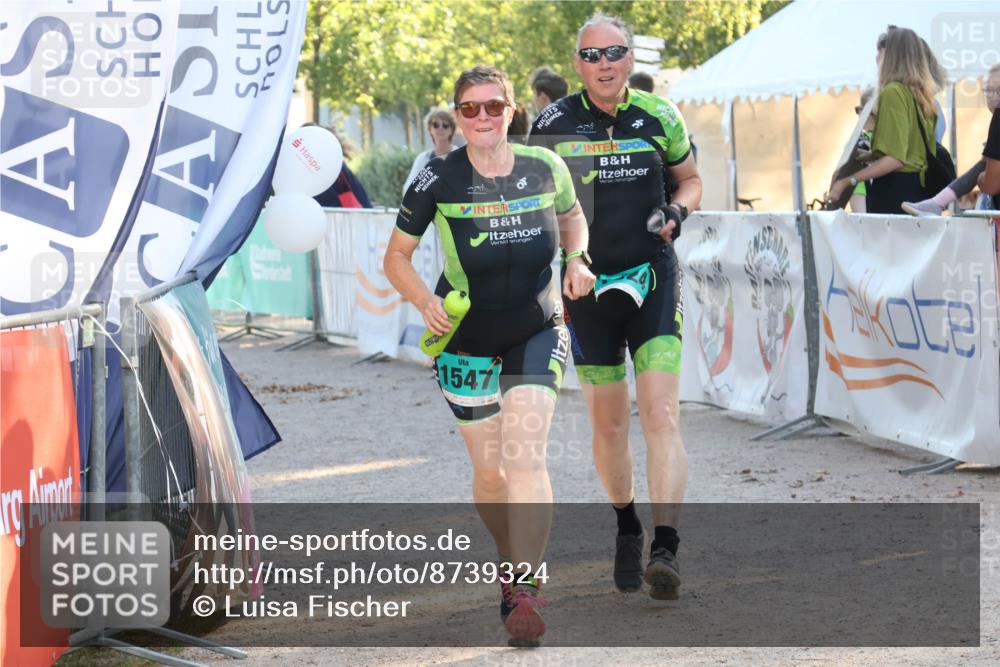 07.09.2025 - 19. Norderstedt Triathlon Luisa Fischer http://msf.ph/oto/8739324 07.09.2025 16:50:44 Ziel 1524, 1547 meine-sportfotos.de