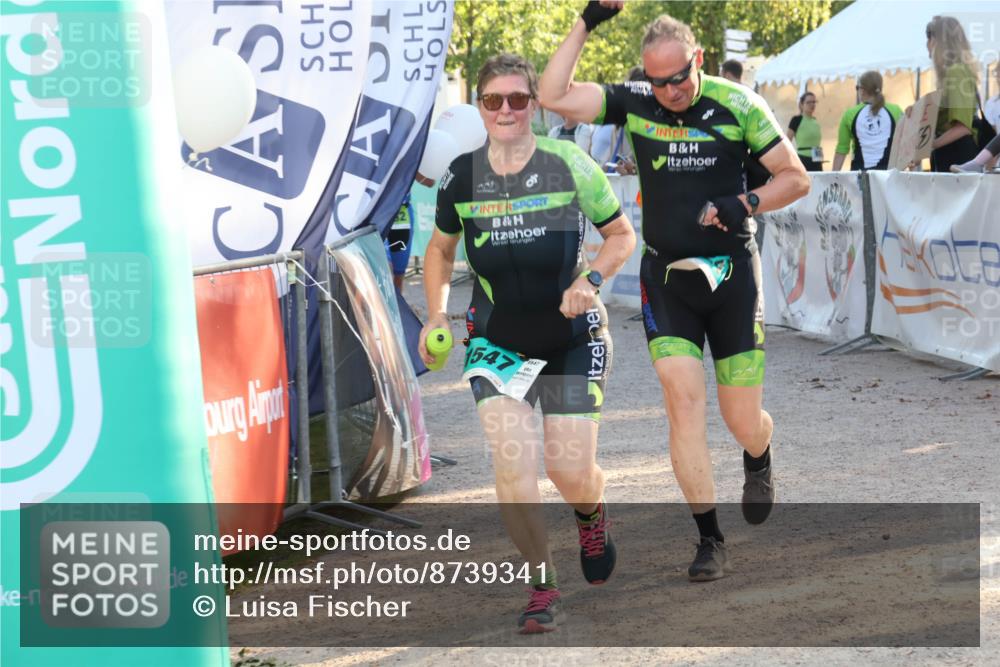 07.09.2025 - 19. Norderstedt Triathlon Luisa Fischer http://msf.ph/oto/8739341 07.09.2025 16:50:46 Ziel 1524, 1547 meine-sportfotos.de