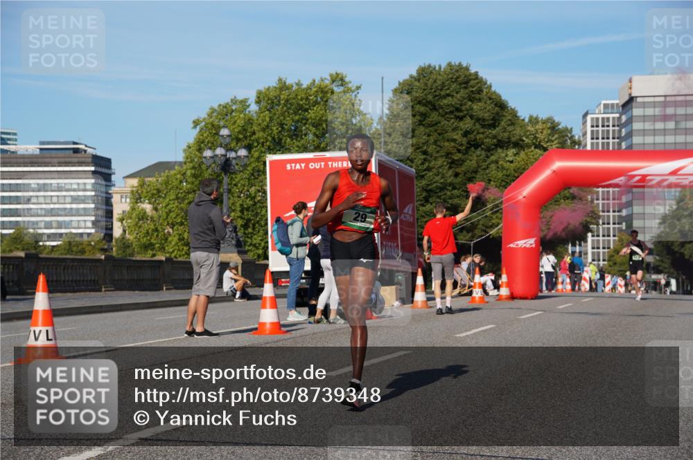 07.09.2025 - BARMER Alsterlauf Yannick Fuchs http://msf.ph/oto/8739348 07.09.2025 09:26:04 Laufen 29 meine-sportfotos.de