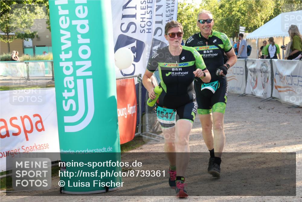 07.09.2025 - 19. Norderstedt Triathlon Luisa Fischer http://msf.ph/oto/8739361 07.09.2025 16:50:47 Ziel 1524, 1547, 1562 meine-sportfotos.de