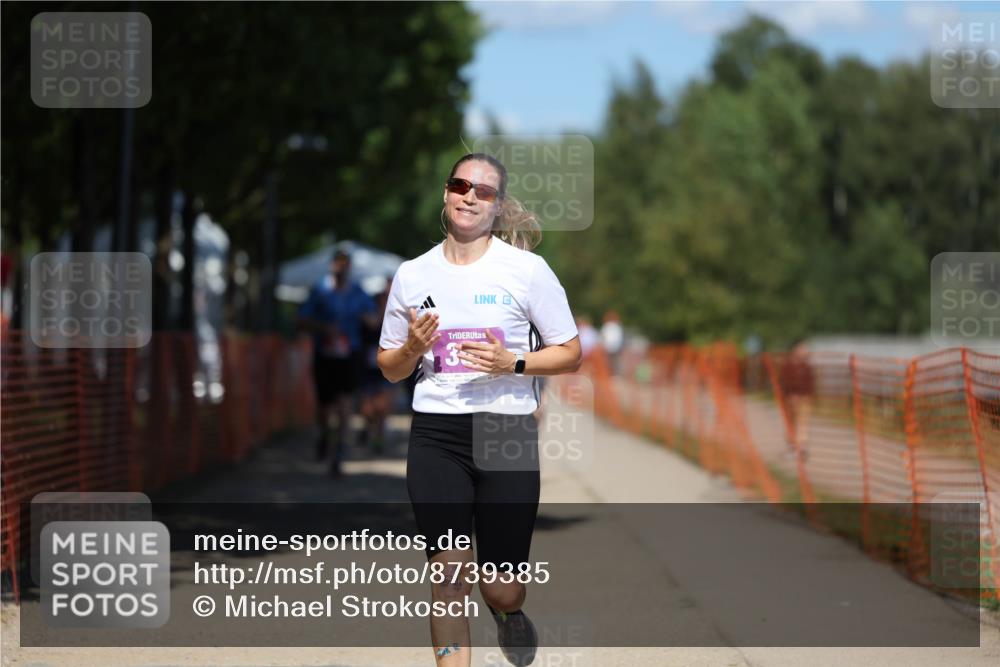 07.09.2025 - 19. Norderstedt Triathlon Michael Strokosch http://msf.ph/oto/8739385 07.09.2025 13:48:05 Laufen 316, 352 meine-sportfotos.de