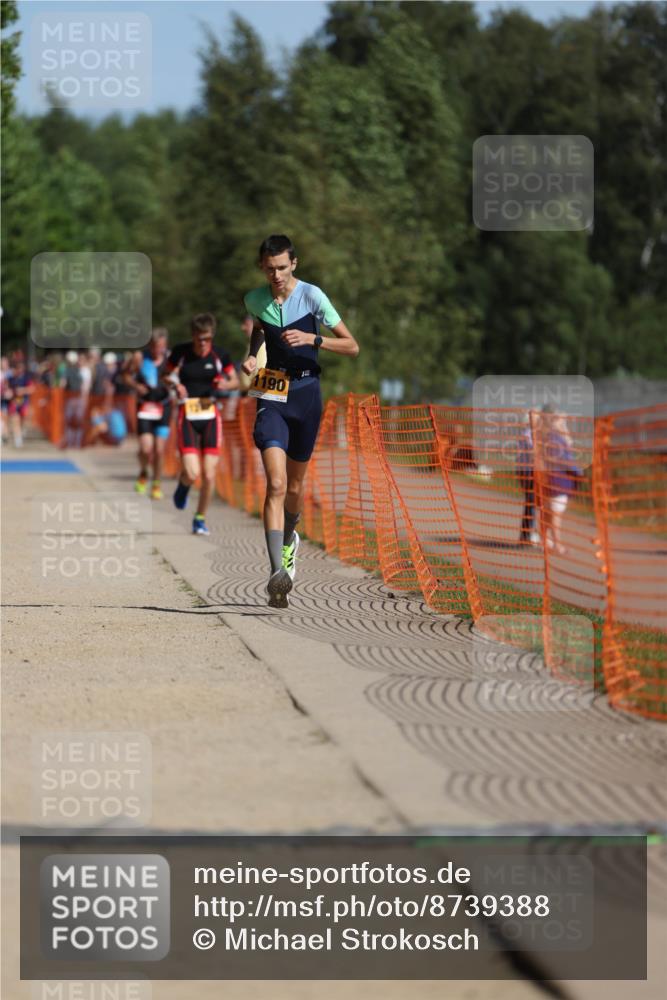 07.09.2025 - 19. Norderstedt Triathlon Michael Strokosch http://msf.ph/oto/8739388 07.09.2025 11:51:09 Laufen 1190 meine-sportfotos.de