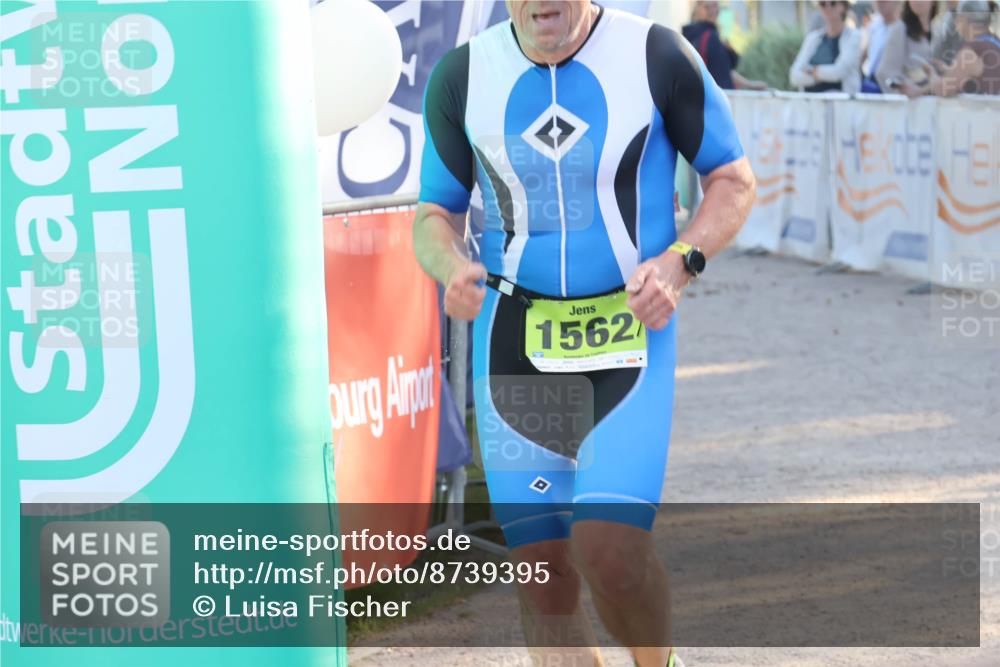 07.09.2025 - 19. Norderstedt Triathlon Luisa Fischer http://msf.ph/oto/8739395 07.09.2025 16:50:50 Ziel 1524, 1547, 1562 meine-sportfotos.de