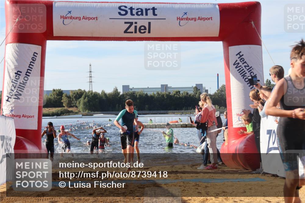 07.09.2025 - 19. Norderstedt Triathlon Luisa Fischer http://msf.ph/oto/8739418 07.09.2025 09:29:26 Schwimmen 554, 562, 567, 570, 588, 591, 604, 606, 613 meine-sportfotos.de