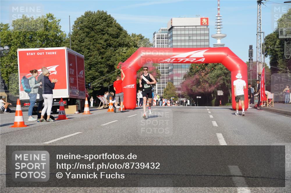 07.09.2025 - BARMER Alsterlauf Yannick Fuchs http://msf.ph/oto/8739432 07.09.2025 09:26:07 Laufen  meine-sportfotos.de