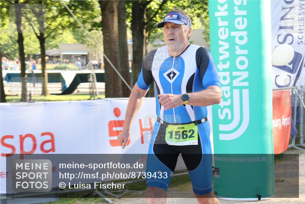 07.09.2025 - 19. Norderstedt Triathlon Luisa Fischer http://msf.ph/oto/8739433 07.09.2025 16:50:52 Ziel 1524, 1547, 1562 meine-sportfotos.de