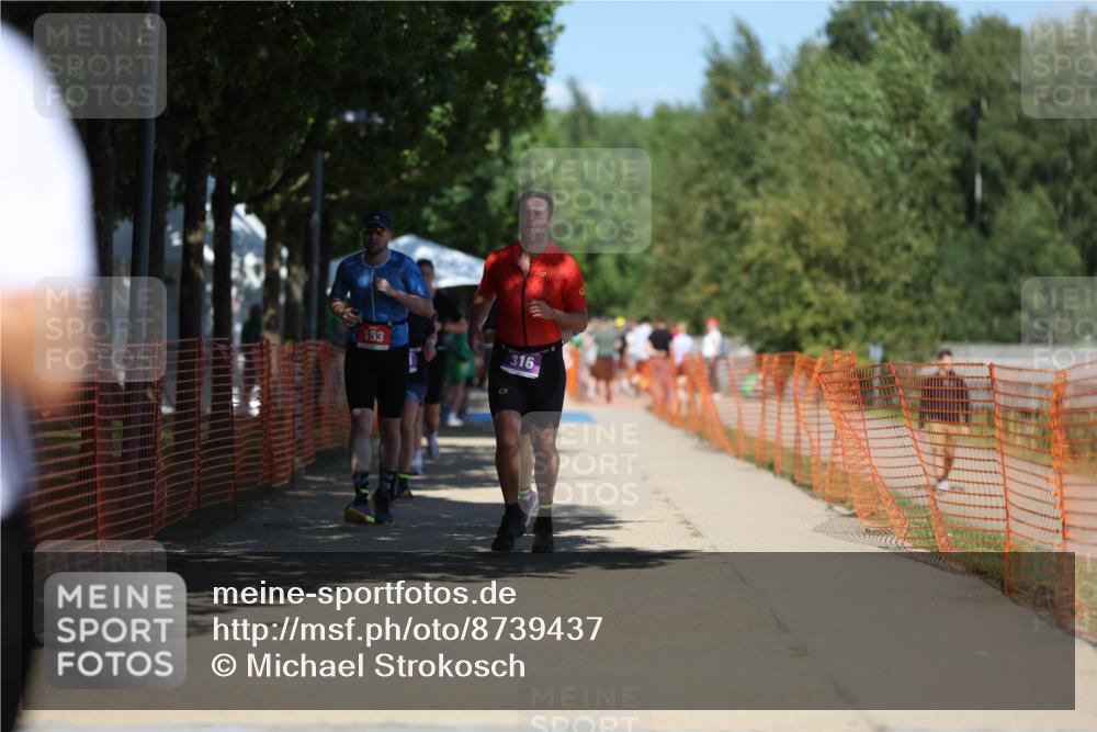 07.09.2025 - 19. Norderstedt Triathlon Michael Strokosch http://msf.ph/oto/8739437 07.09.2025 13:48:07 Laufen 153, 316, 334, 352, 1292 meine-sportfotos.de