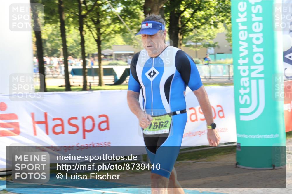 07.09.2025 - 19. Norderstedt Triathlon Luisa Fischer http://msf.ph/oto/8739440 07.09.2025 16:50:52 Ziel 1524, 1547, 1562 meine-sportfotos.de