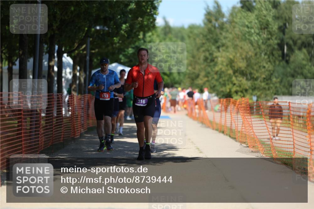 07.09.2025 - 19. Norderstedt Triathlon Michael Strokosch http://msf.ph/oto/8739444 07.09.2025 13:48:07 Laufen 153, 316, 334, 352, 1292 meine-sportfotos.de