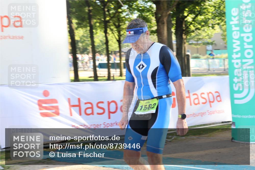 07.09.2025 - 19. Norderstedt Triathlon Luisa Fischer http://msf.ph/oto/8739446 07.09.2025 16:50:53 Ziel 1524, 1547, 1562 meine-sportfotos.de
