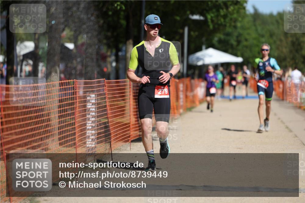 07.09.2025 - 19. Norderstedt Triathlon Michael Strokosch http://msf.ph/oto/8739449 07.09.2025 12:30:03 Laufen 261, 279, 1357 meine-sportfotos.de
