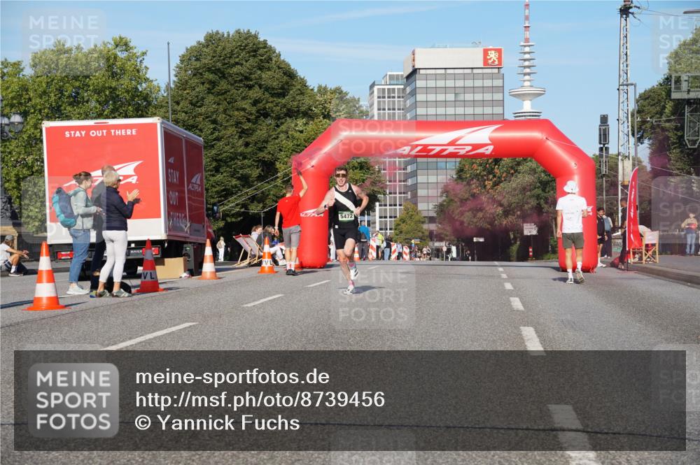 07.09.2025 - BARMER Alsterlauf Yannick Fuchs http://msf.ph/oto/8739456 07.09.2025 09:26:08 Laufen 5472 meine-sportfotos.de