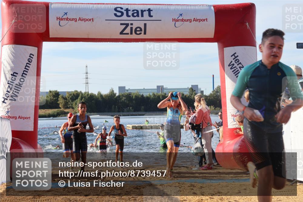 07.09.2025 - 19. Norderstedt Triathlon Luisa Fischer http://msf.ph/oto/8739457 07.09.2025 09:29:28 Schwimmen 554, 562, 563, 567, 570, 588, 591, 604, 606, 613 meine-sportfotos.de