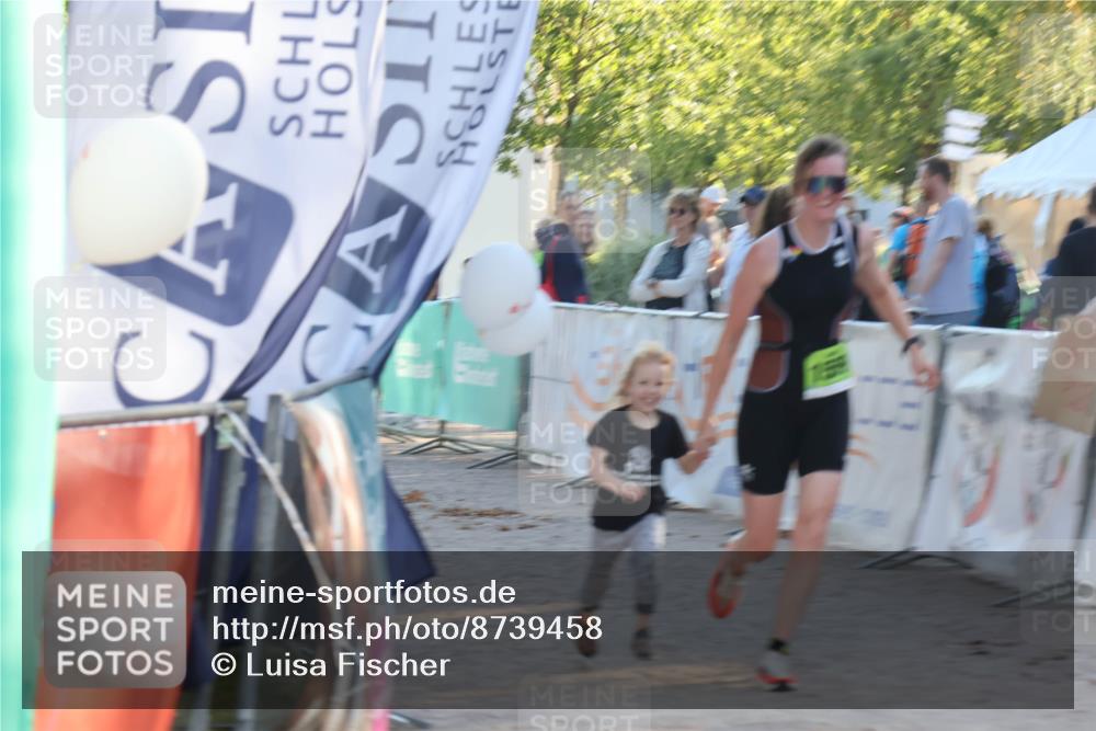 07.09.2025 - 19. Norderstedt Triathlon Luisa Fischer http://msf.ph/oto/8739458 07.09.2025 16:50:55 Ziel 1559, 1562 meine-sportfotos.de