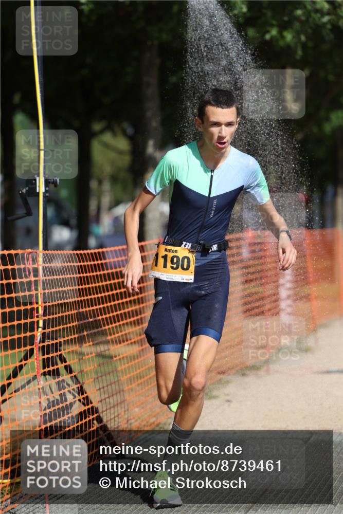 07.09.2025 - 19. Norderstedt Triathlon Michael Strokosch http://msf.ph/oto/8739461 07.09.2025 11:51:14 Laufen 1190, 1198, 1207 meine-sportfotos.de