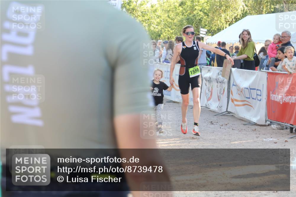 07.09.2025 - 19. Norderstedt Triathlon Luisa Fischer http://msf.ph/oto/8739478 07.09.2025 16:50:55 Ziel 1559, 1562 meine-sportfotos.de