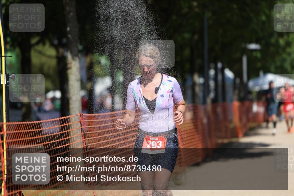 07.09.2025 - 19. Norderstedt Triathlon Michael Strokosch http://msf.ph/oto/8739480 07.09.2025 13:06:03 Laufen 293, 811, 1216, 1260 meine-sportfotos.de