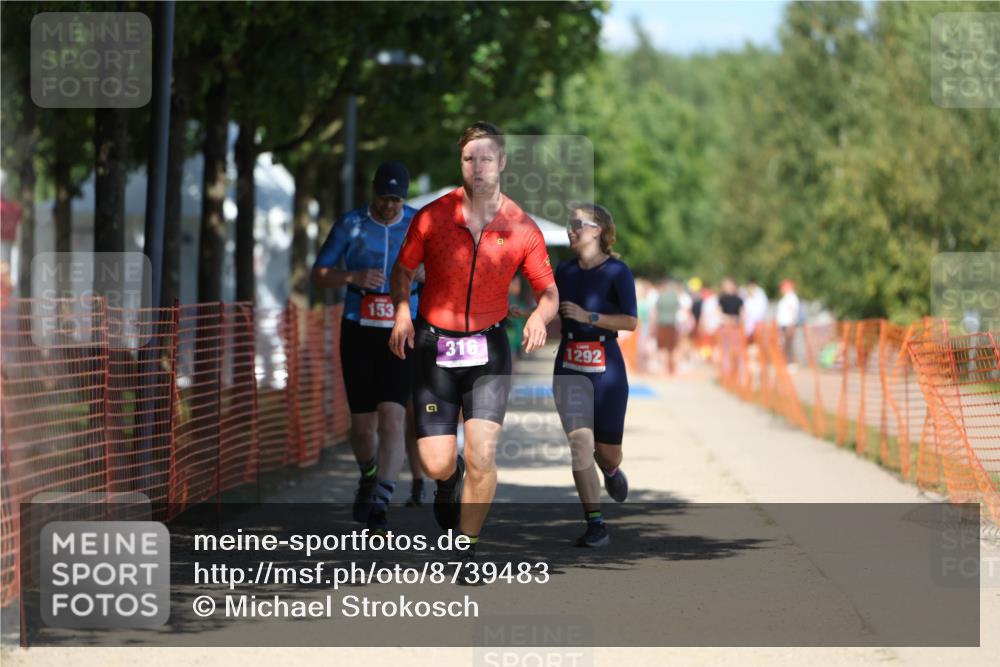 07.09.2025 - 19. Norderstedt Triathlon Michael Strokosch http://msf.ph/oto/8739483 07.09.2025 13:48:08 Laufen 153, 316, 334, 352, 1292 meine-sportfotos.de
