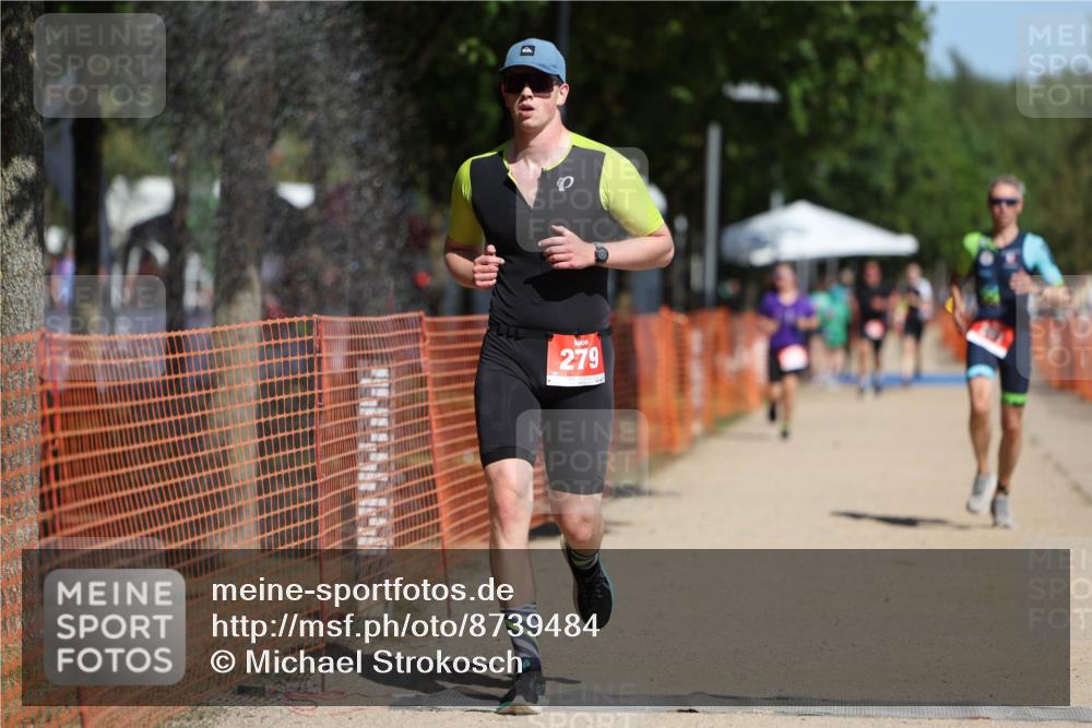 07.09.2025 - 19. Norderstedt Triathlon Michael Strokosch http://msf.ph/oto/8739484 07.09.2025 12:30:03 Laufen 261, 279, 1357 meine-sportfotos.de