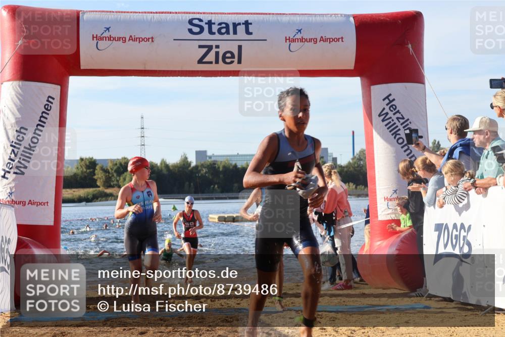 07.09.2025 - 19. Norderstedt Triathlon Luisa Fischer http://msf.ph/oto/8739486 07.09.2025 09:29:30 Schwimmen 554, 562, 563, 567, 570, 588, 591, 604, 606, 613 meine-sportfotos.de