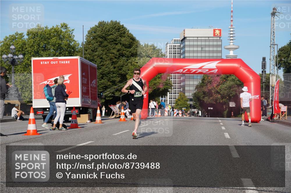07.09.2025 - BARMER Alsterlauf Yannick Fuchs http://msf.ph/oto/8739488 07.09.2025 09:26:09 Laufen 5472 meine-sportfotos.de