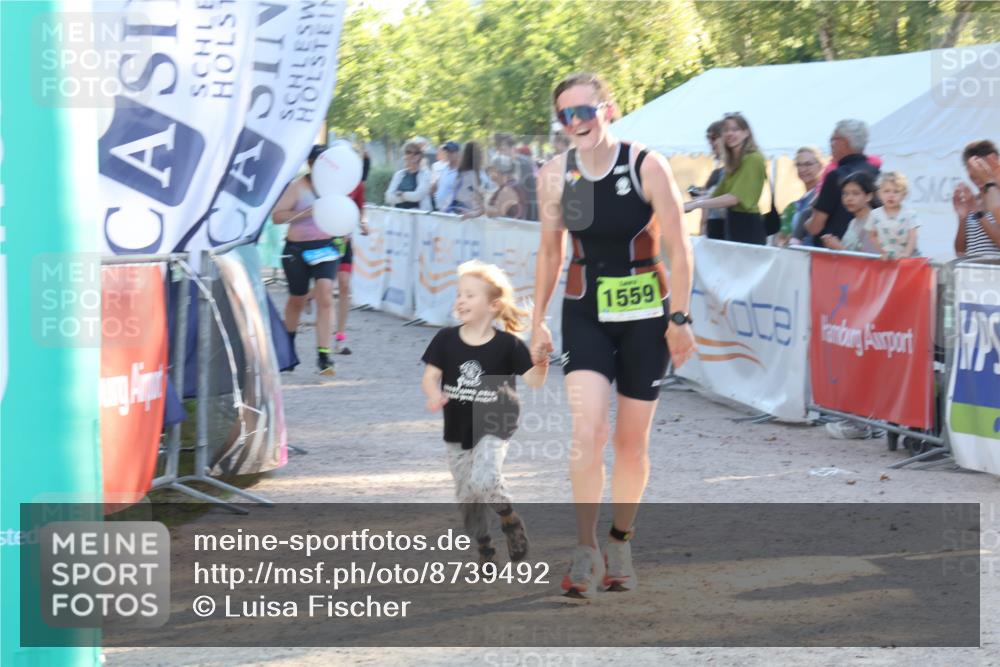 07.09.2025 - 19. Norderstedt Triathlon Luisa Fischer http://msf.ph/oto/8739492 07.09.2025 16:50:57 Ziel 1559, 1562 meine-sportfotos.de