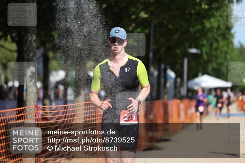 07.09.2025 - 19. Norderstedt Triathlon Michael Strokosch http://msf.ph/oto/8739525 07.09.2025 12:30:04 Laufen 261, 279 meine-sportfotos.de
