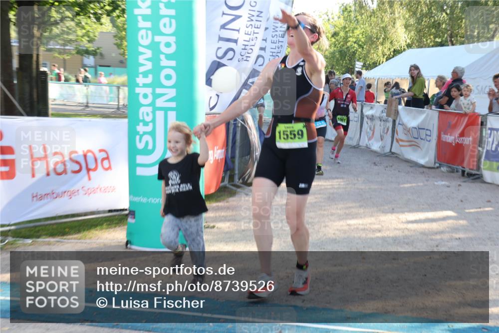 07.09.2025 - 19. Norderstedt Triathlon Luisa Fischer http://msf.ph/oto/8739526 07.09.2025 16:50:59 Ziel 1061, 1424, 1559 meine-sportfotos.de